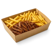 Döner Box mit saftigem Dönerfleisch und knusprigen Pommes frites